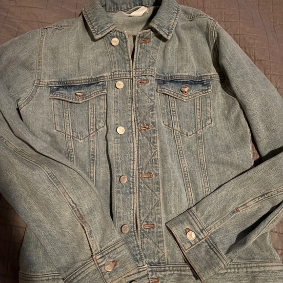 Outerknown oversized light wash denim jean jacket execellent condition - Picture 2 of 9